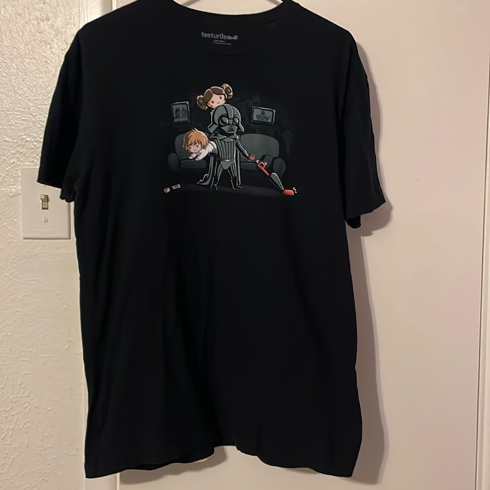 Tee-turtle robot black t-shirt. Size L good condition no faded